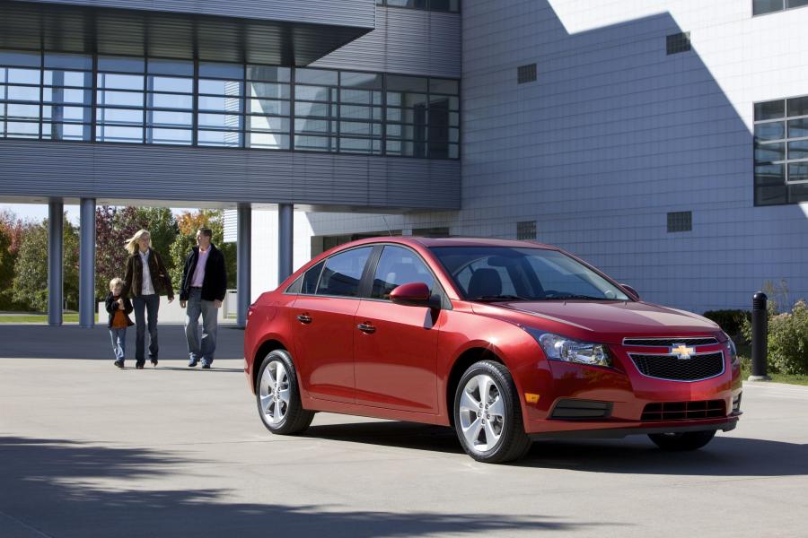  Chevrolet Cruze 2011 года  (US) (фото 18 из 23)